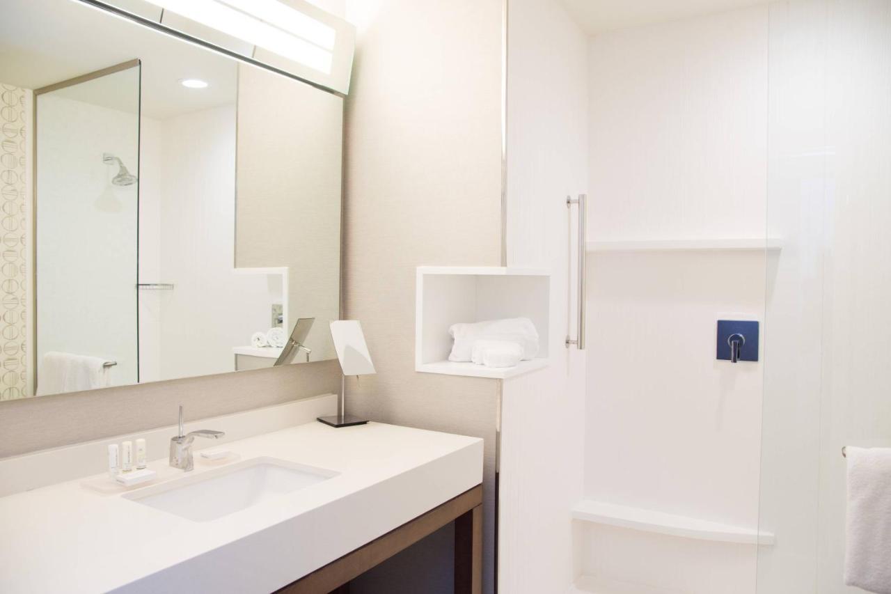 Courtyard By Marriott Oxford Hotel Buitenkant foto