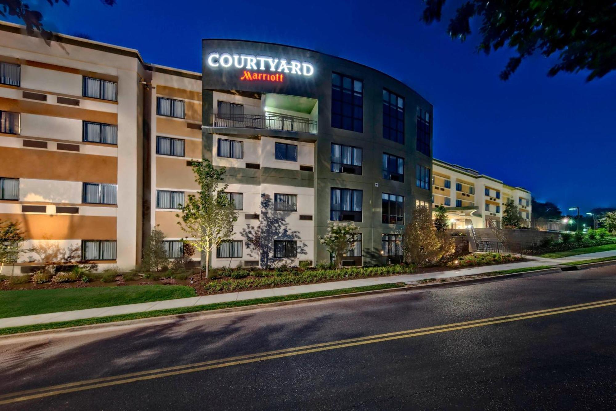 Courtyard By Marriott Oxford Hotel Buitenkant foto